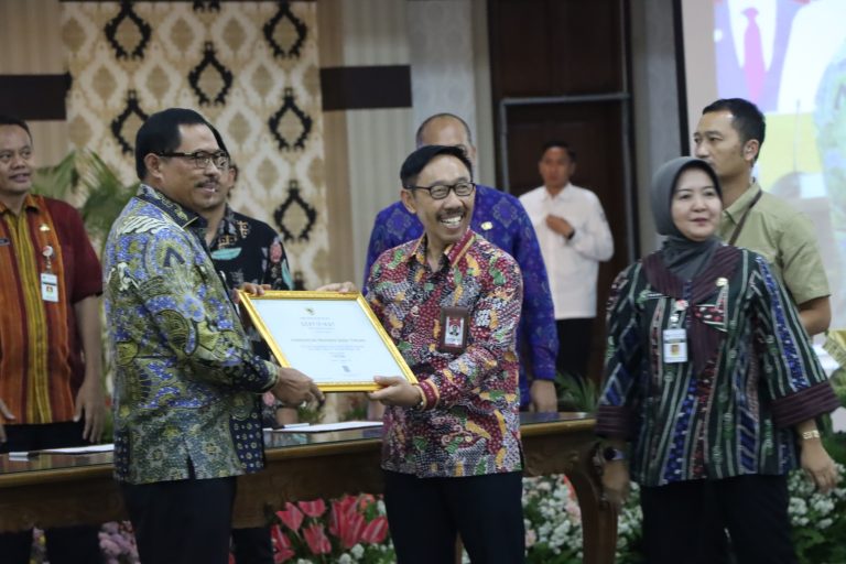 Pemprov Gelar Penandatanganan dan Ikrar Netralitas ASN