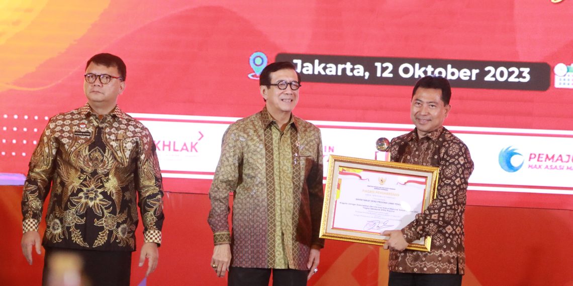 Bravo! Setwan Jateng Raih Dua Penghargaan JDIHN Award