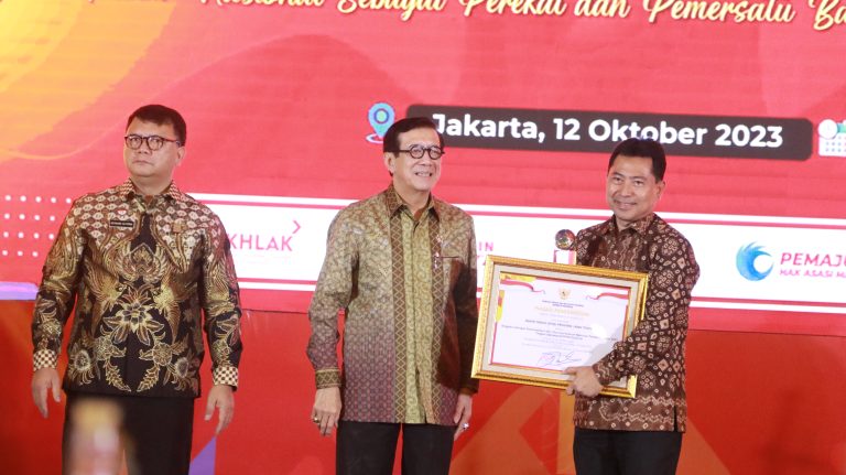 Bravo! Setwan Jateng Raih Dua Penghargaan JDIHN Award