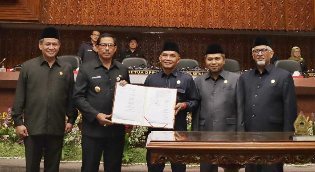 RAPAT PARIPURNA: Nota Kesepakatan KUA & PPAS APBD 2024