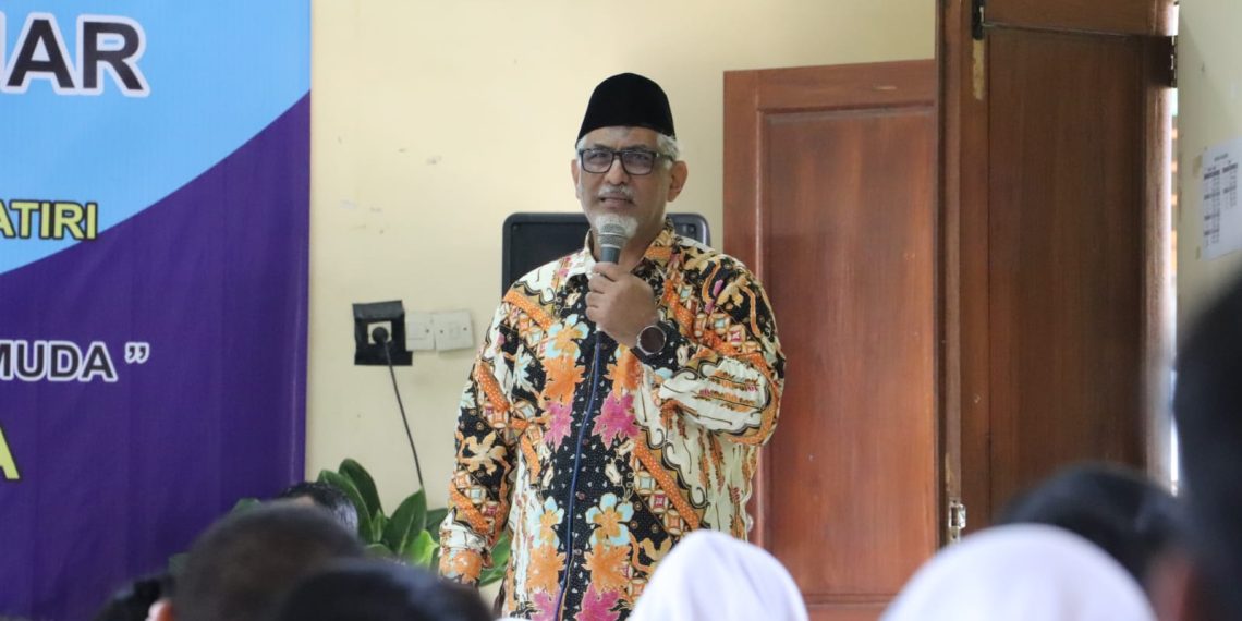 WAKIL RAKYAT MENGAJAR: Sambangi SMA 9 Solo, Ajarkan Politik & 4 Pilar Kebangsaan