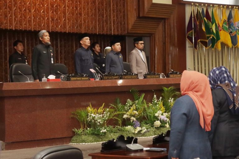 RAPAT PARIPURNA: Raperda BUMD & Raperda Pemajuan Kebudayaan