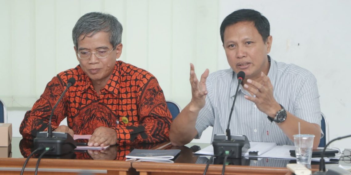Susun Raperda Minerba, Pansus Diskusi Izin Tambang dengan Dinas PUP & ESDM DIY 