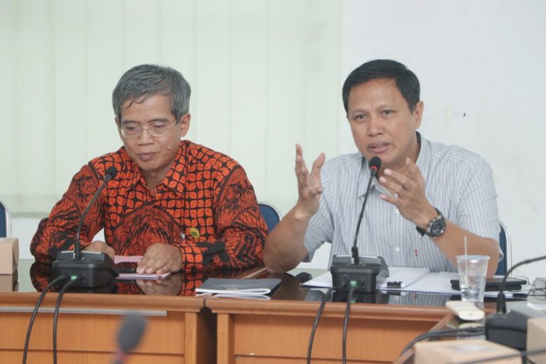 Susun Raperda Minerba, Pansus Diskusi Izin Tambang dengan Dinas PUP & ESDM DIY 