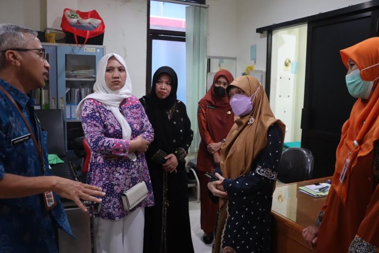 Pendapatan & Pelayanan RSUD dr. Moewardi Dibahas