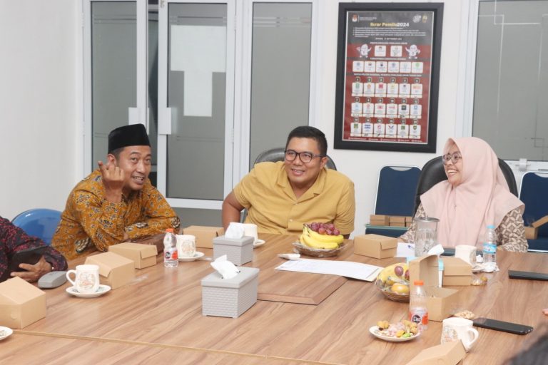 Komisi A Apresiasi Partisipasi Masyarakat Memilih di Brebes Naik