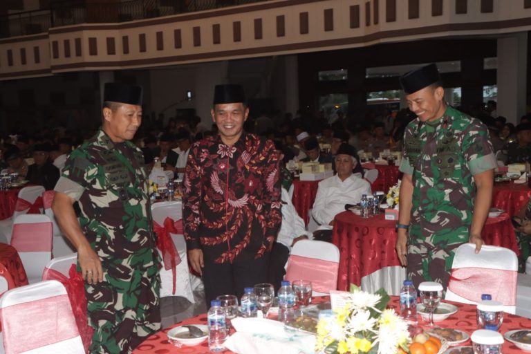 Sumanto Hadiri Buka Bersama Panglima TNI & Kapolri