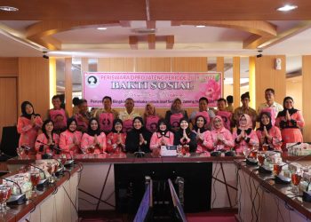 Kerja Sat Set, Periswara Bagikan 220 Paket Sembako