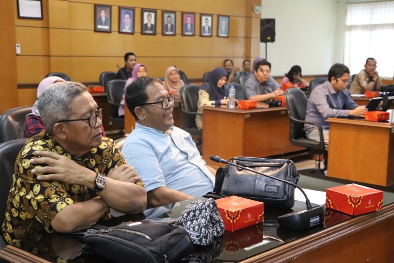 Bahas Sektor Pertambangan bersama Dinas ESDM Jabar