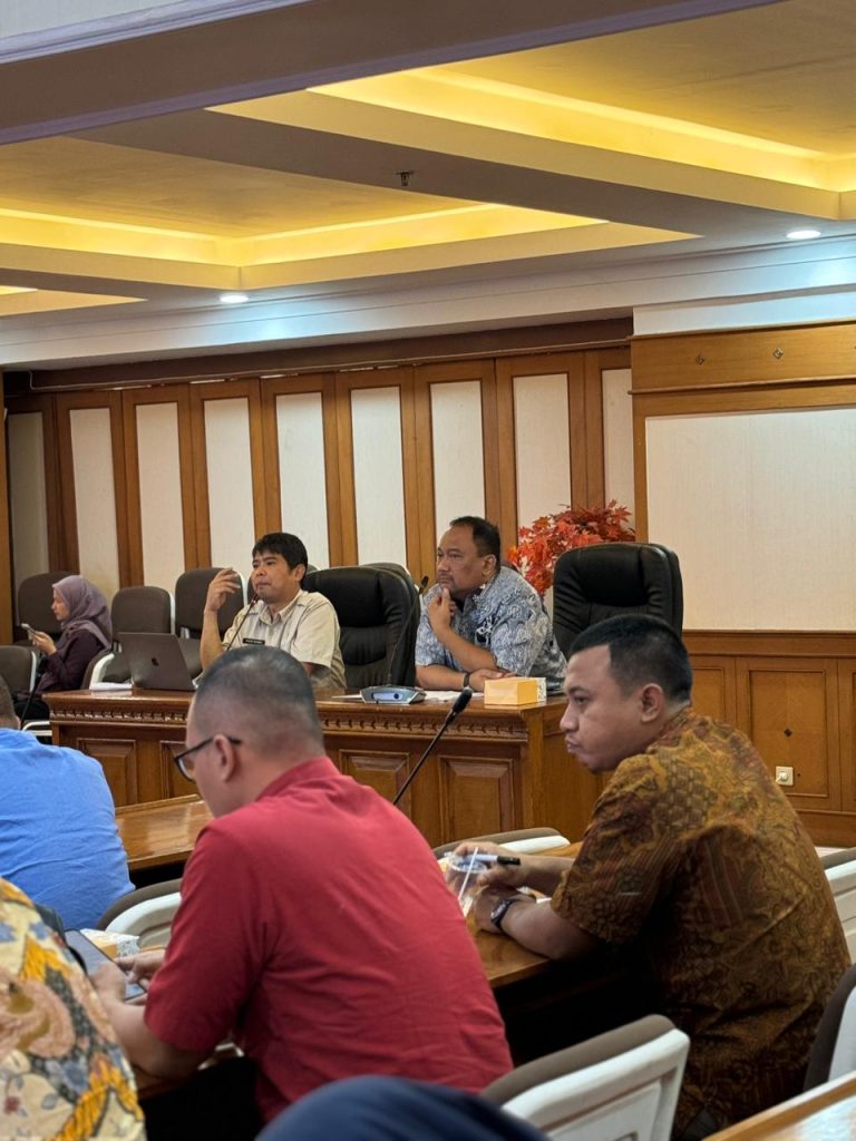 Bahas Kawasan Kumuh, Komisi D Diskusi bersama Disperakim Jabar