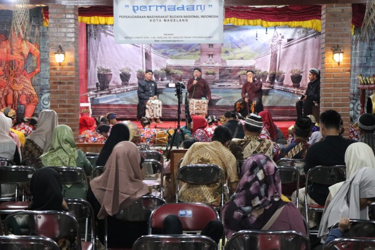 MEDIA TRADISIONAL : Seni Ketoprak Mataraman Bagian dari Pemajuan Kebudayaan