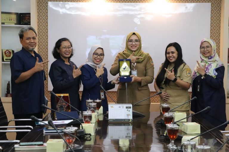 BPOM Semarang Studi Tiru Pengelolaan Informasi di DPRD Jateng