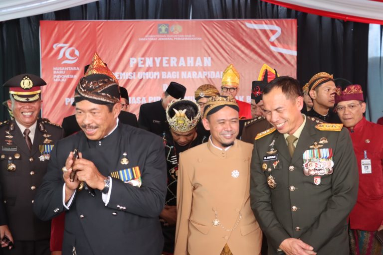 DPRD Jateng Saksikan Pemberian Remisi di Lapas Kedungpane