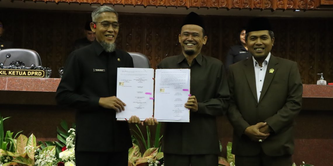RAPAT PARIPURNA: Laporan Raperda, Banggar, & Persetujuan Raperda