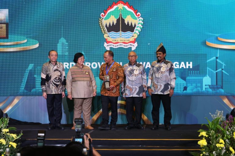 NIRWASITA TANTRA 2023: DPRD Jateng Raih Penghargaan ‘Green Leadership’ dari Kemen LHK