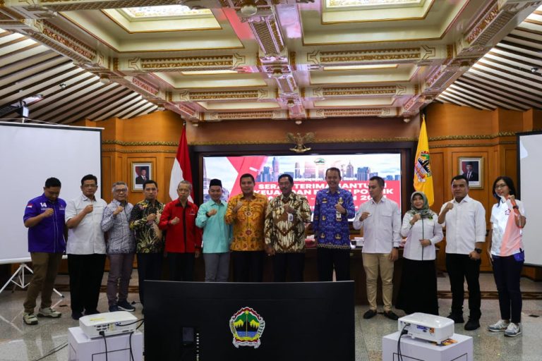 DPRD Jateng Hadiri Serah Terima Bankeu Parpol 2024