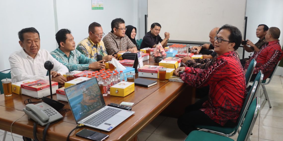 Susun Raperda BPR Syariah, Komisi C Diskusi bersama BPRS Sukowati Sragen