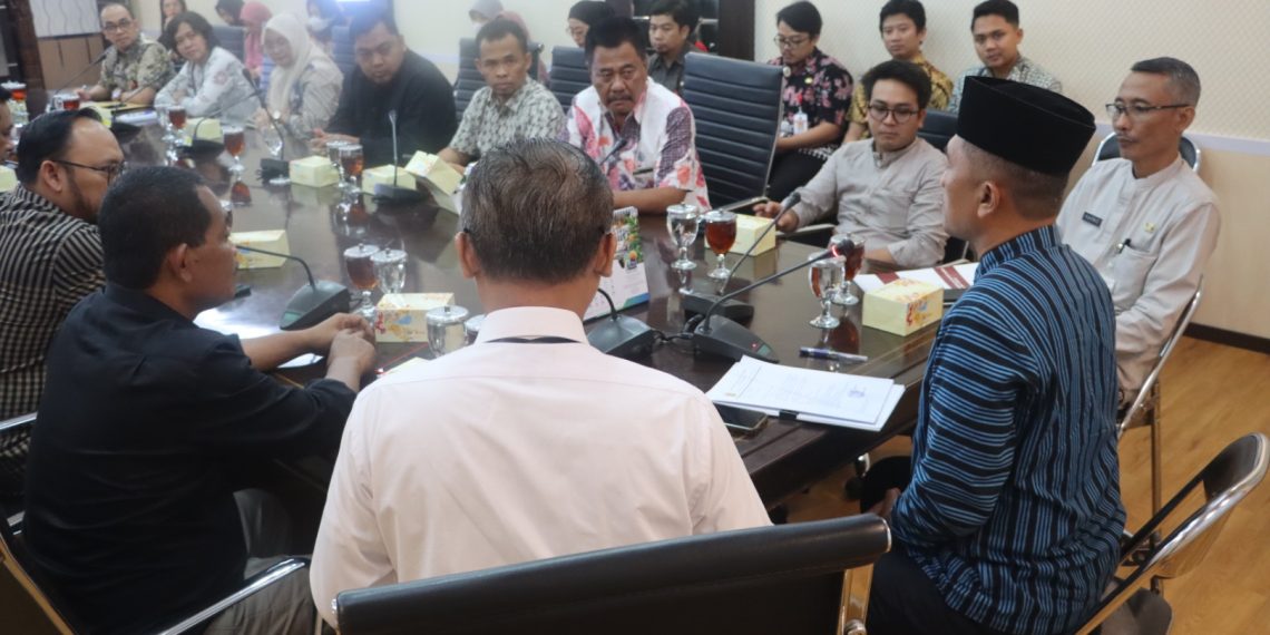 DPRD Kota Semarang Cari Informasi Pengadaan Pramu Administrasi ke Gedung Berlian