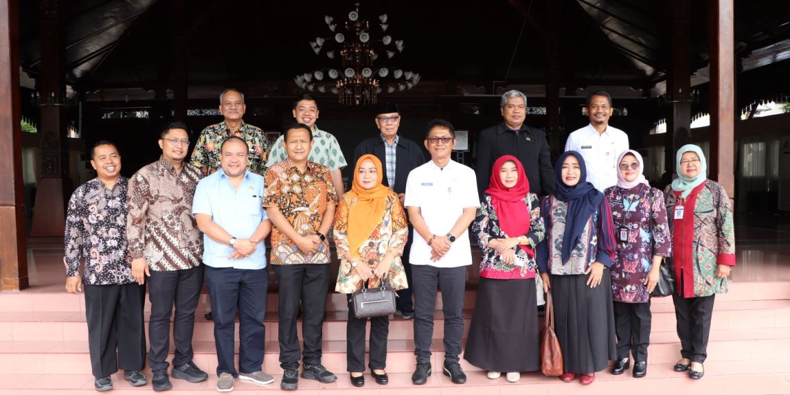 Demak Masih Tertinggal, Kudus Mampu Keluar Zona Merah Kemiskinan