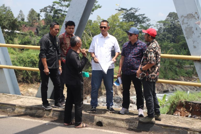 Penanganan Kerusakan Jalan Pantura dan Talut Jembatan Welo Segera Dilakukan