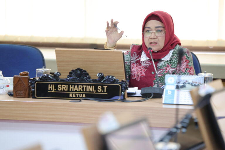 RAPAT KERJA: Komisi B Minta Tiap OPD Harus Realistis dalam Penganggaran