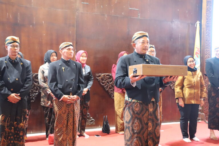 DPRD Jateng Ikuti Kirab Budaya Kyai Pamot di Karanganyar