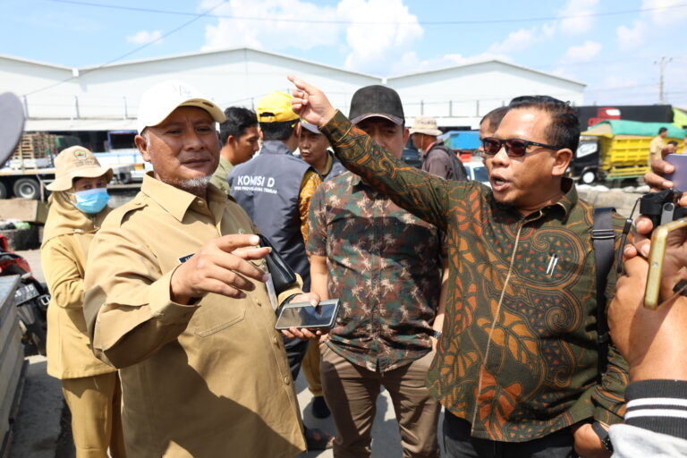 Tinjau Rob di Sayung Demak, Komisi D Minta Pusdataru Segera Normalisasi Sungai & Pompanisasi