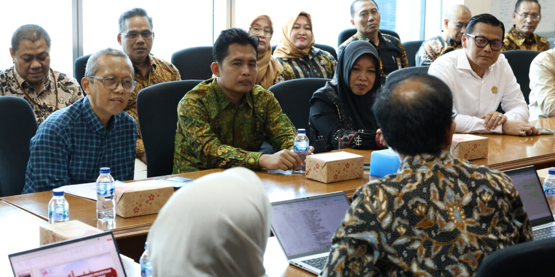 Raperda BPRS, Komisi C Konsultasi ke OJK