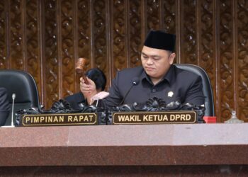RAPAT PARIPURNA: Raperda Perubahan APBD Jateng 2025