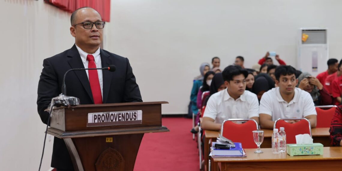 Soroti Sanksi Pidana Mati Koruptor, Ketua BK Raih Gelar Doktor