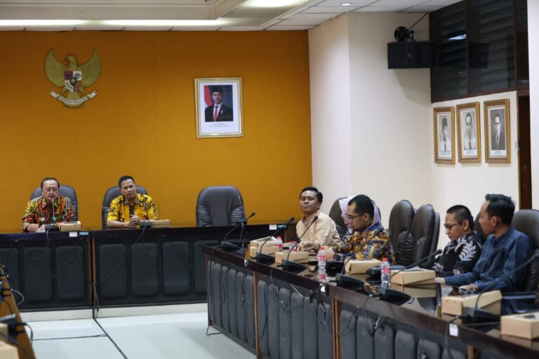 Minimalkan Angka Pengangguran, Izin Usaha di Temanggung & Magelang Dipermudah