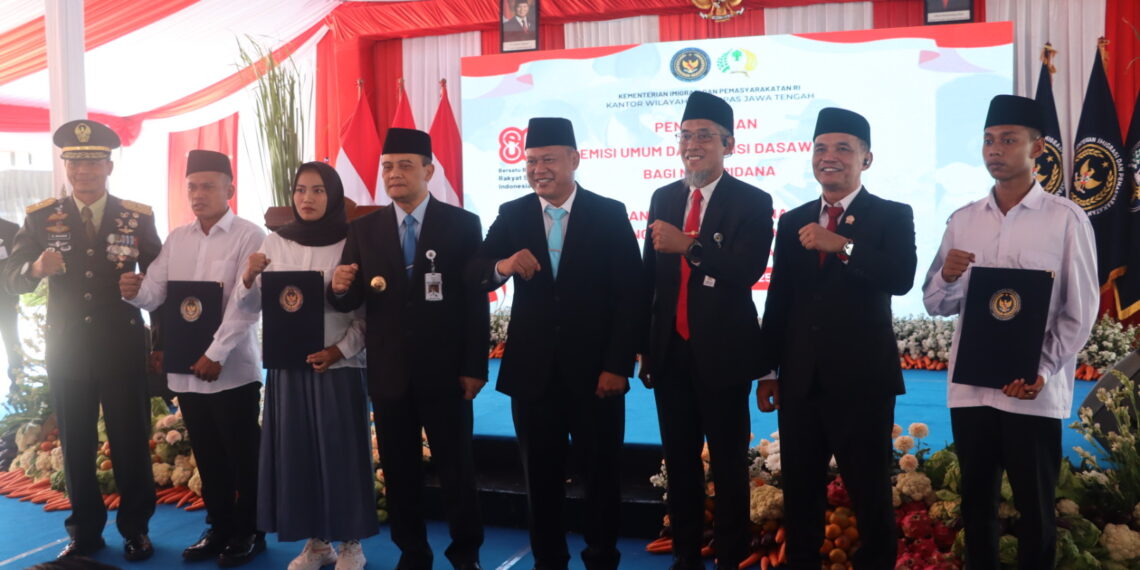 DPRD Jateng Saksikan Penyerahan Remisi di LP Perempuan Kota Semarang