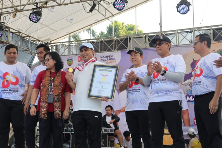 Mlaku Bareng dan Festival 15 Ribu Mangkuk Soto Meriahkan HUT Ke 80 RI & Jateng
