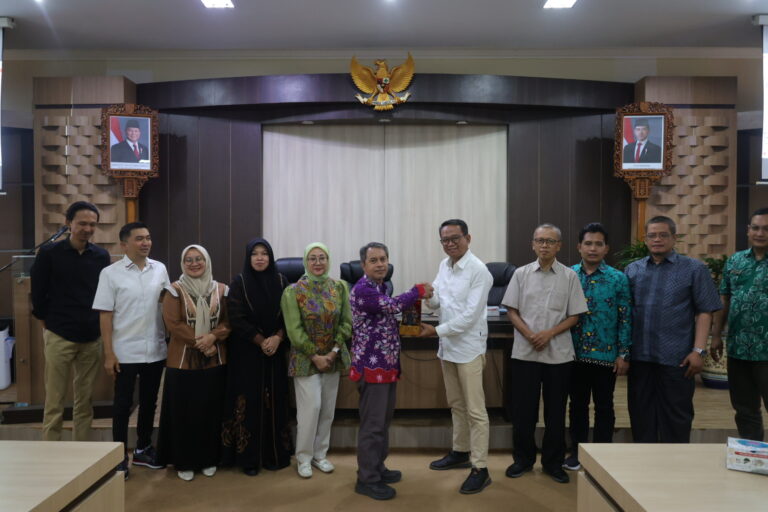 Permudah Kredit untuk Usaha Kecil Jadikan BUMD Tangani Pengangguran