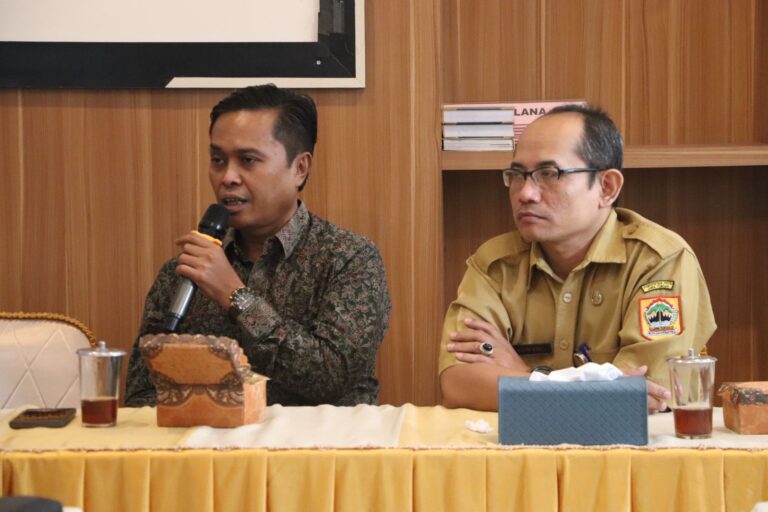 Persoalan Aset, Komisi A Pantau SMKN 1 Plupuh Sragen