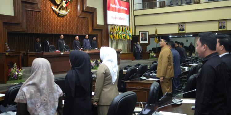 RAPAT PARIPURNA: Penetapan Persetujuan Pokir DPRD Jateng 2026