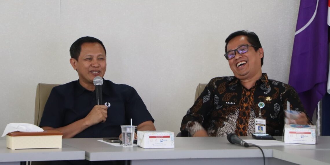 Komisi A Acungkan Jempol, Slawi FM Miliki Segudang Prestasi