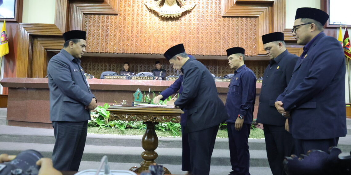 RAPAT PARIPURNA: Persetujuan RAPBD 2026, Fokus Kesejahteraan-Infrastruktur-Ketahanan Pangan