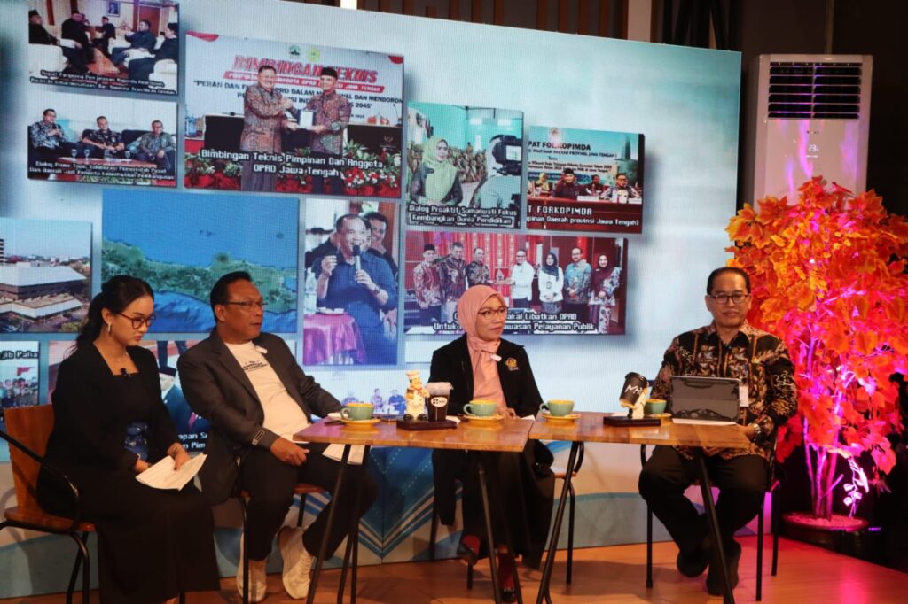 SURAKARTA – Program Sekolah Rakyat dinilai sebagai inisiatif yang patut didukung penuh karena diyakini dapat memutus rantai kemiskinan, sebuah masalah yang kerap menjadi salah satu penyebab kemunduran bangsa.