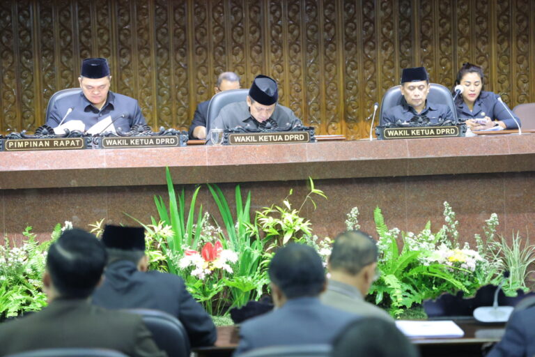 DPRD Jateng Ketok Palu Sahkan Postur APBD 2026 dan 5 Perda