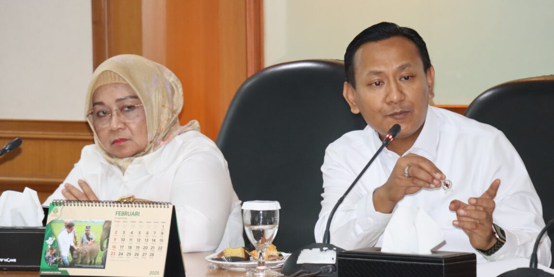 Krisis Lahan Kritis, Komisi B Sambangi Kemenhut