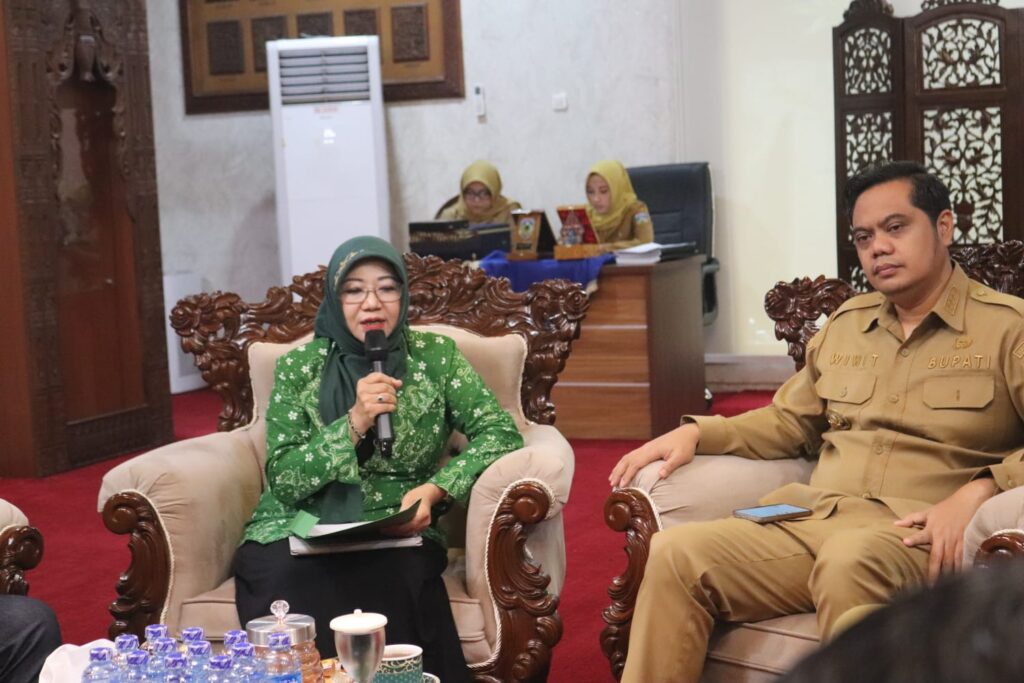 JEPARA – Komisi D DPRD Provinsi Jateng berdiskusi dengan Dinas Pertanian & Pangan Kabupaten Kudus, Senin (26/1/2026). Tujuannya untuk memperoleh gambaran langsung terkait kebijakan ketahanan pangan, pengentasan kemiskinan, serta penanganan dampak bencana banjir dan longsor.