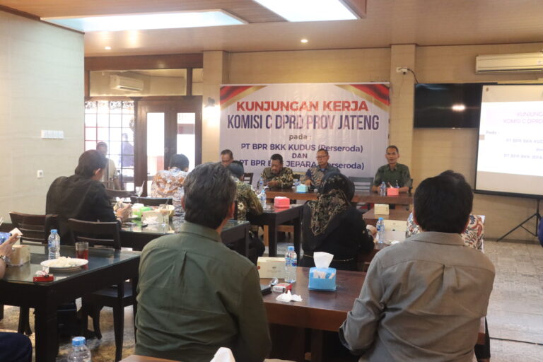 Disorot, Kredit Macet BPR BKK Kudus & Jepara
