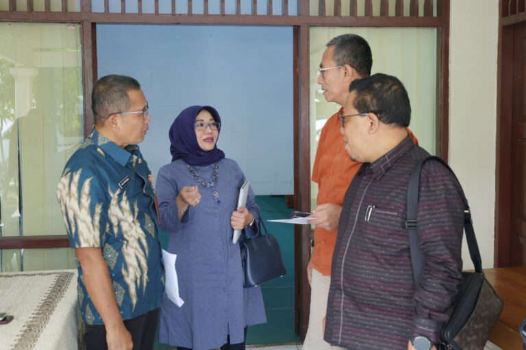 Komisi D Pantau Kondisi Jalan Solo Raya