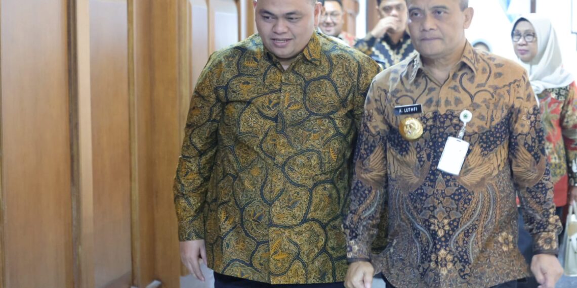 Perguruan Tinggi Berperan dalam Peningkatan SDM & Riset Daerah