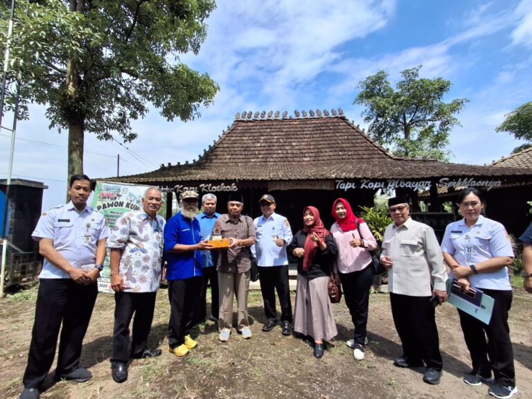 Komisi B Lirik Samberambe Kelola Desa Wisata Mina Padi