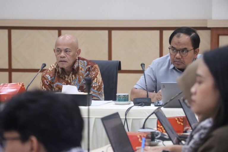 Bapemperda Diskusikan Jarak Aman Jaringan Kelistrikan & Gas di Kemen ESDM